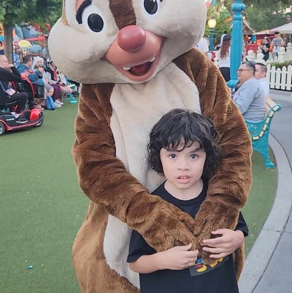 Meet your Posh AMBASSADOR, Karen - Picture 7 of 15